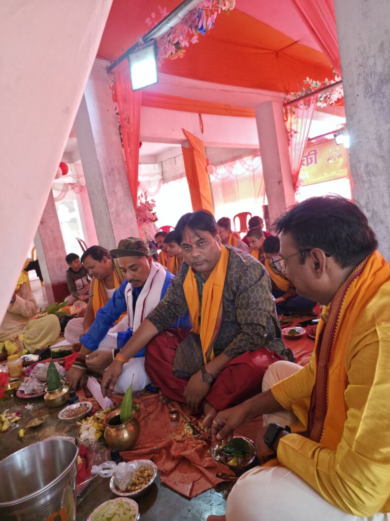 समाज में एकता और संस्कार का  दिया गया संदेश