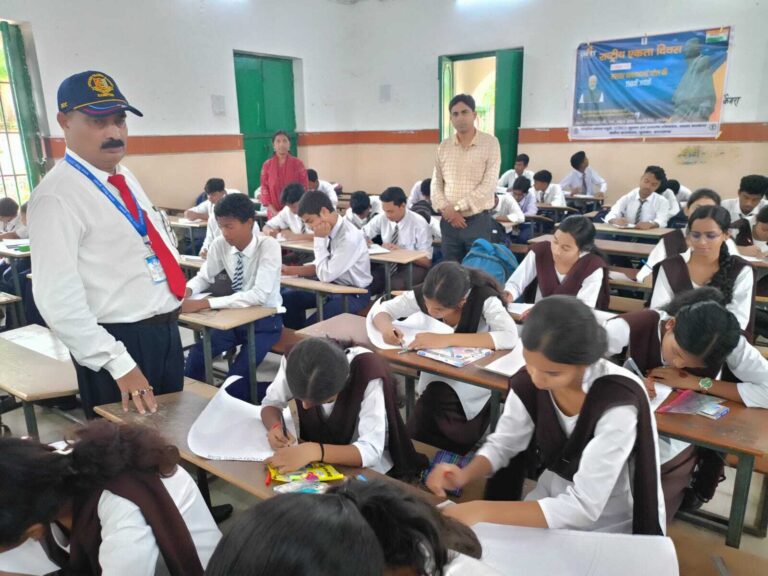 राष्ट्रीय एकता दिवस प्रतियोगिता आयोजित, बच्चों की दिखी प्रतिभा