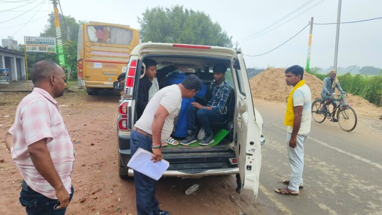 कच्ची मोड़ पर चलाया गया सघन वाहन जांच अभियान