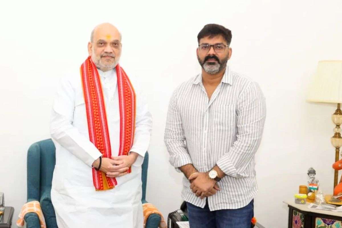 pawan singh with amit shah| Bhojpuri singer Pawan Singh will not contest the Bihar assembly elections.