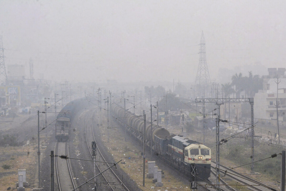 Heavy Rain Alert: 48 घंटे में बदलेगा मौसम, शीतलहर से बढ़ेगी कड़ाके की ठंड, इन राज्यों में 10,11,12 और 13 नवंबर को बारिश का अलर्ट 7 26121 Pti12 25 2024 000144A