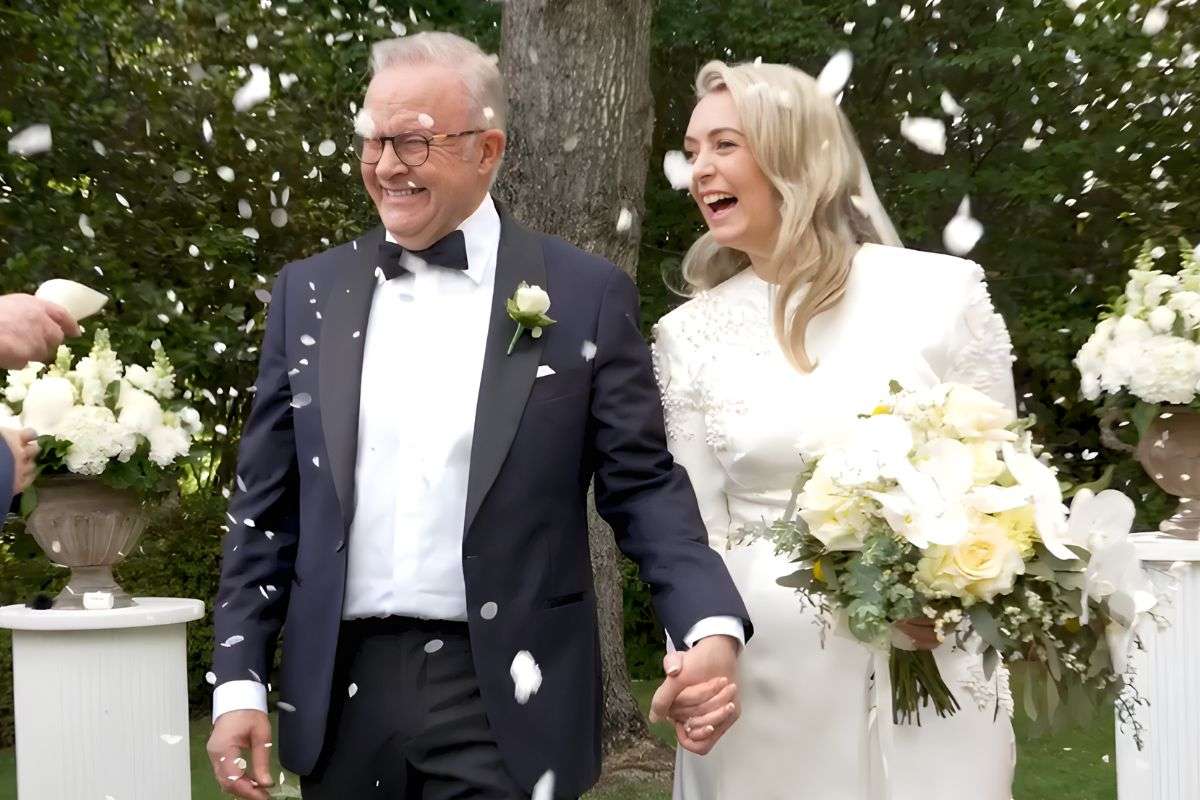 Anthony Albanese ties knot with Jodie Haydon