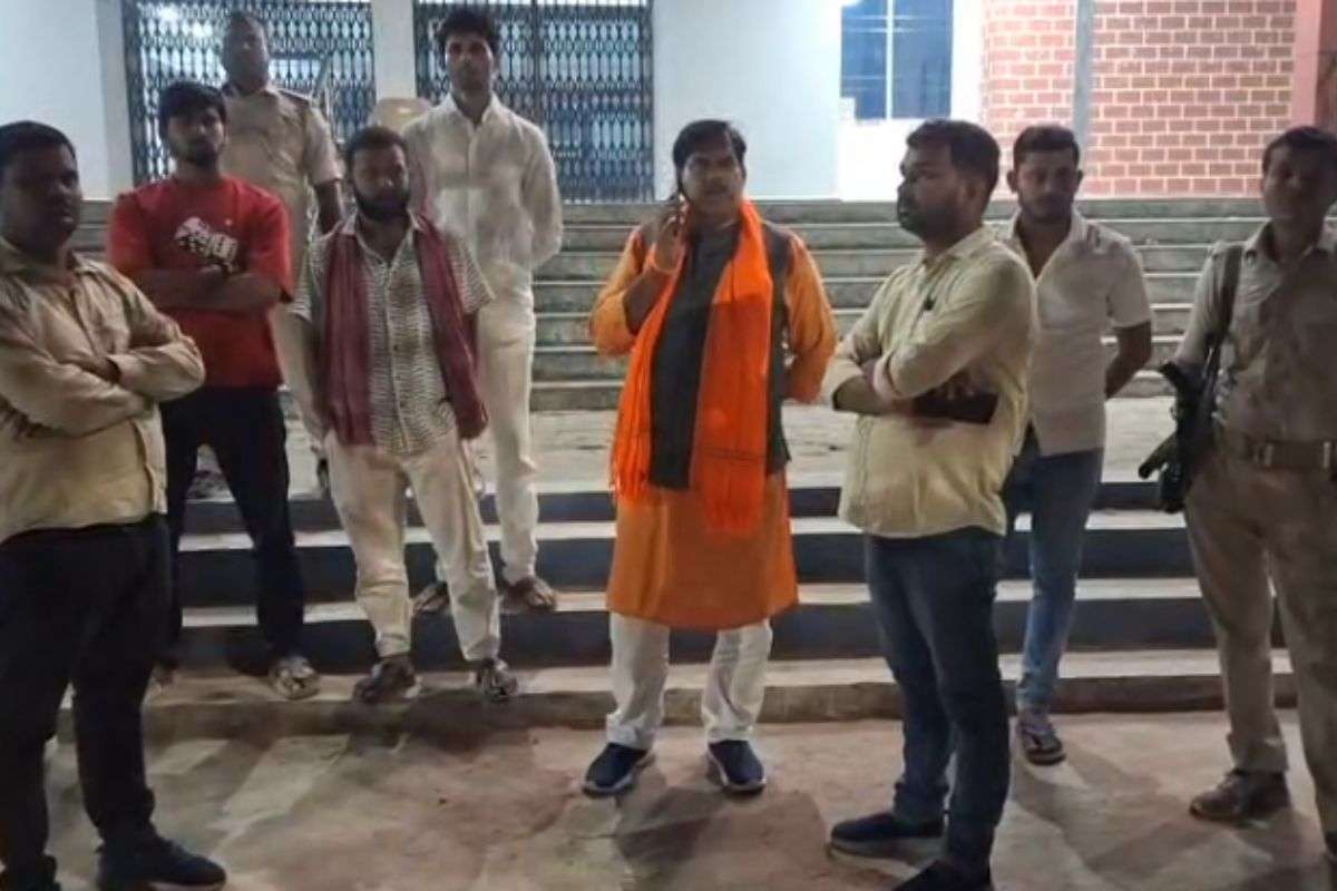 Attack while returning home after voting