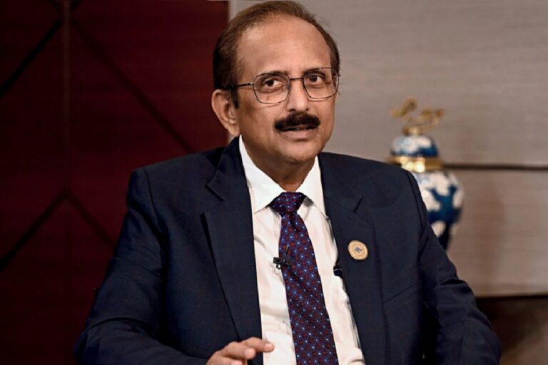 SBI Chairman Statement: एसबीआई ने क्यूआईपी से जुटाई 25,000 करोड़, 5-6 सालों तक इक्विटी कैपिटल की जरूरत नहीं