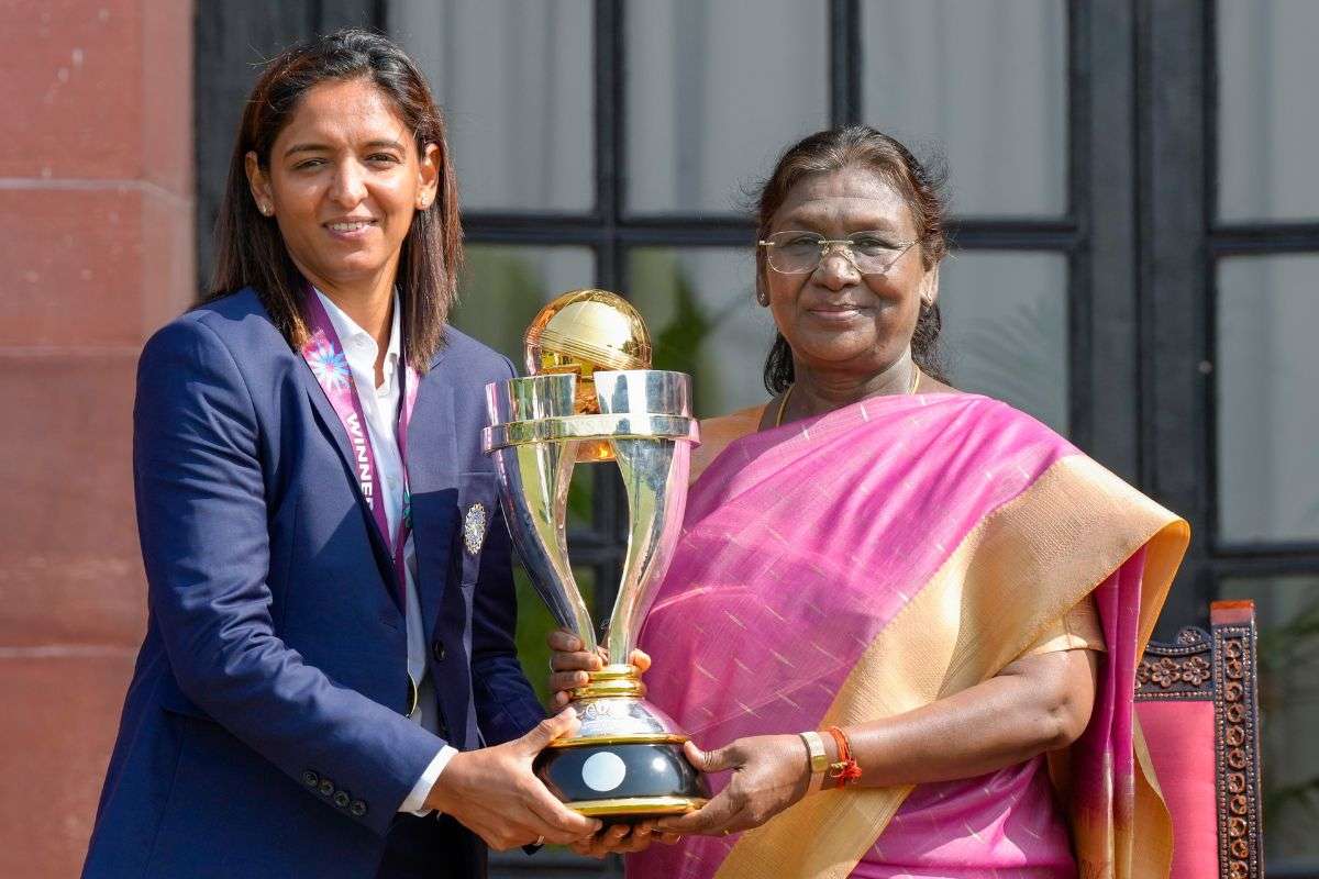 Women World Cup 2025: Captain Harmanpreet Kaur with President of India Draupadi Murmu