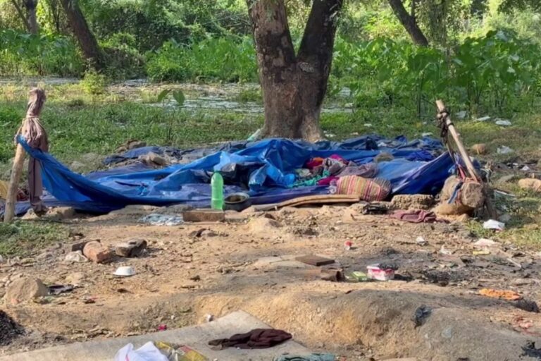 झारखंड के चक्रधरपुर में ठंड बन रही कहर, पति-पत्नी की मौत, प्लास्टिक के नीचे गुजार रहे थे रातें
