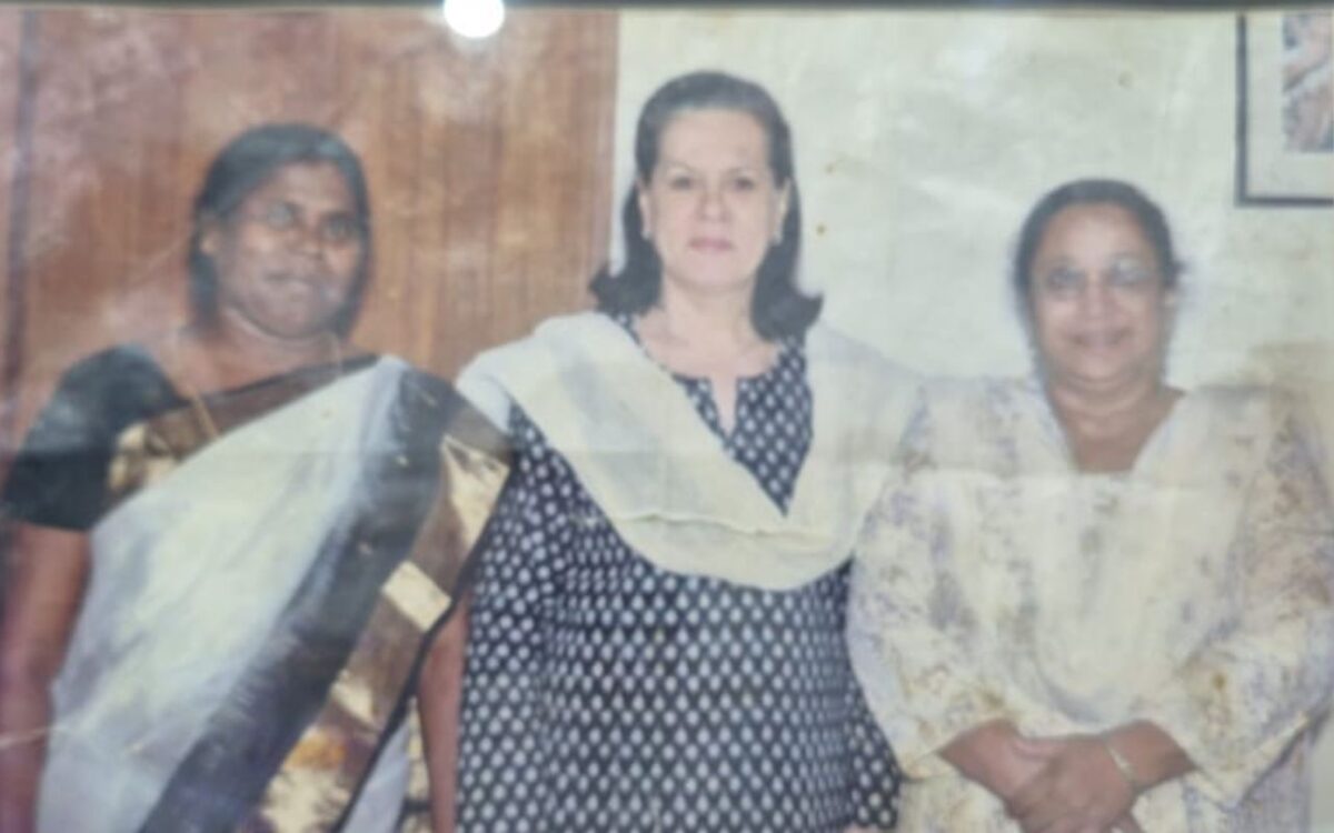 PHOTOS: इंदिरा और संजय गांधी के साथ काम कर चुकीं झारखंड की कांग्रेस नेता आयशा अहमद नहीं रहीं, अंतिम यात्रा 8 को 6 Congress Leader Ayesha Ahmed Death Jamshedpur news