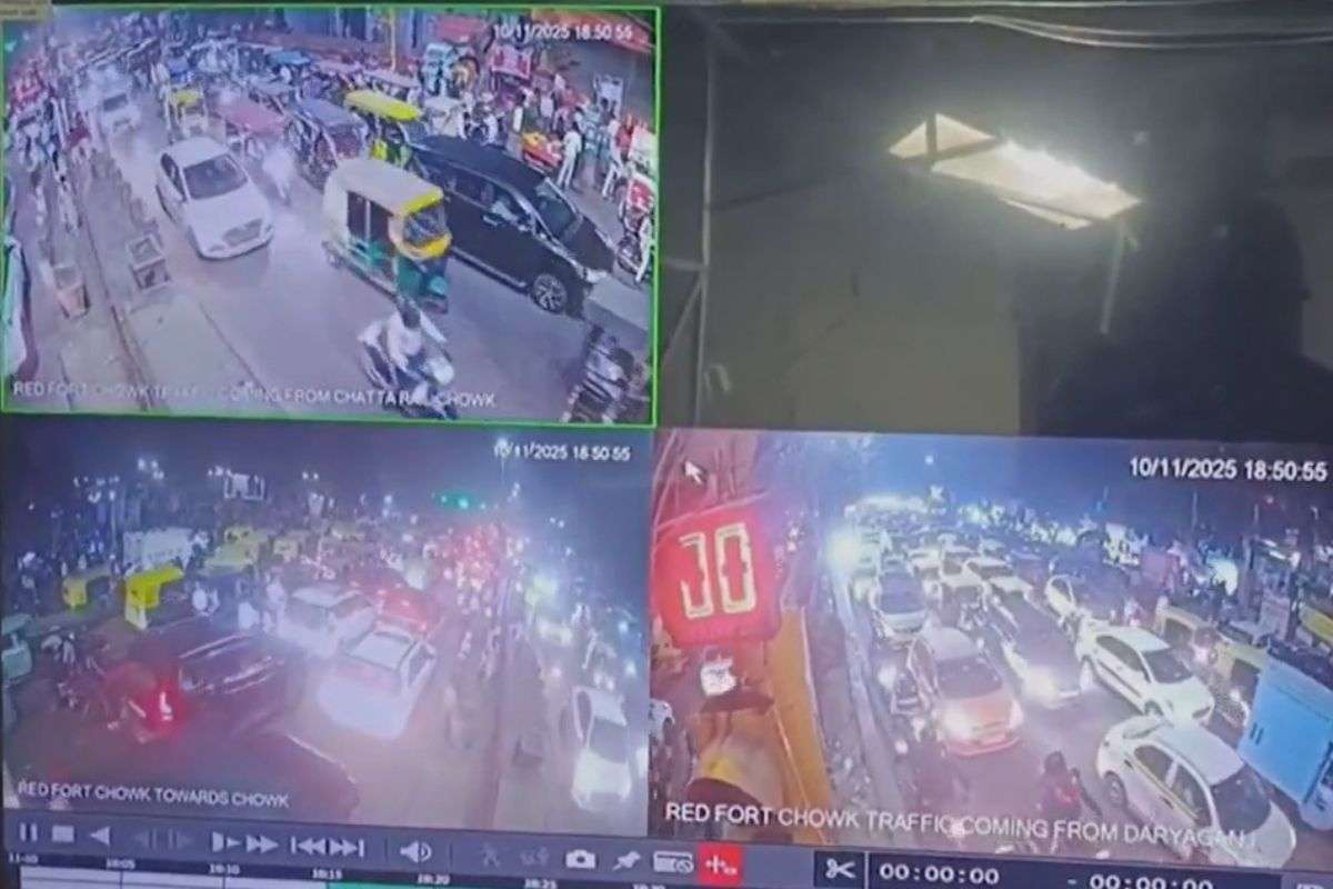 Delhi Blast CCTV footage