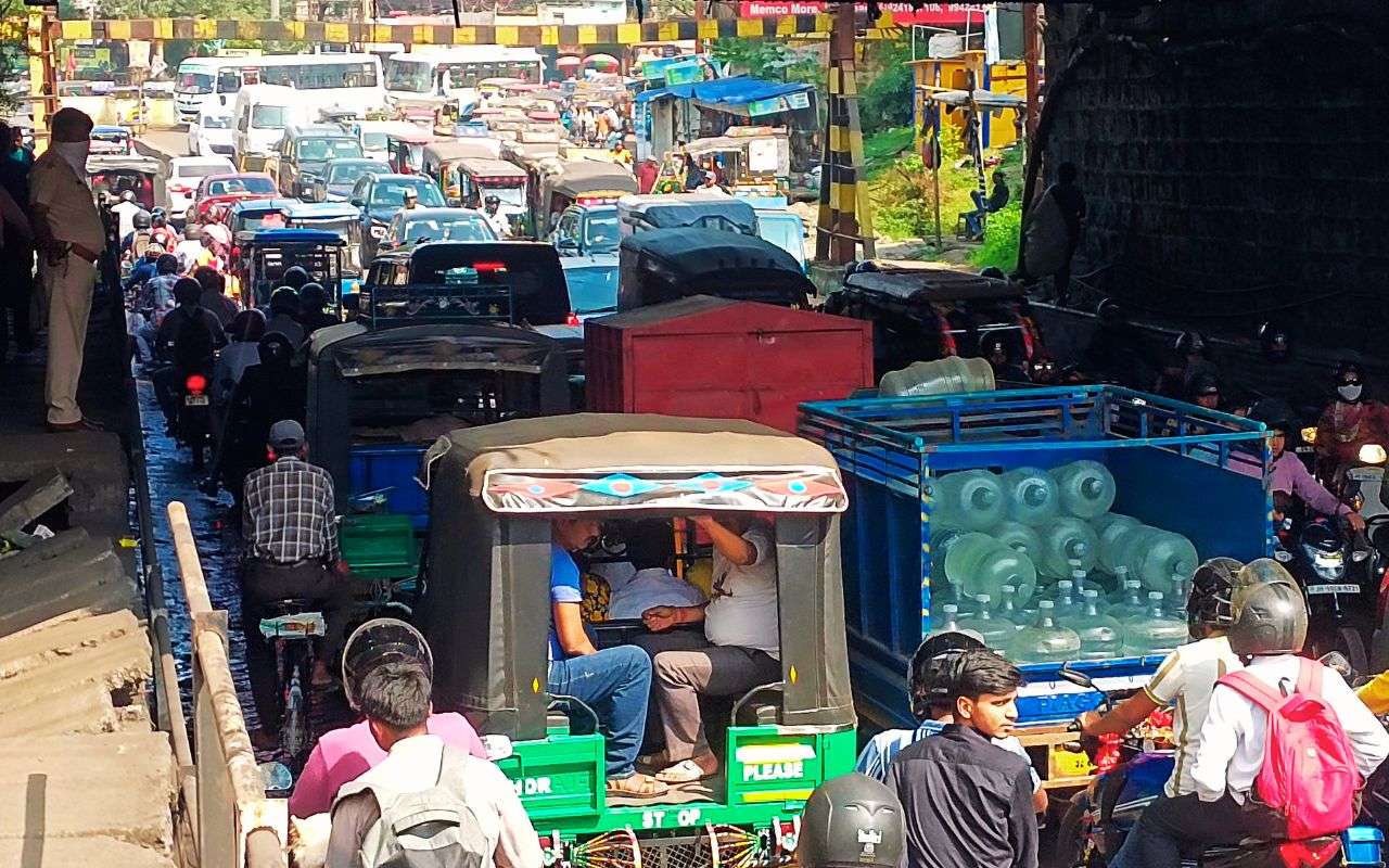 Dhanbad News Barmasia Road Jam