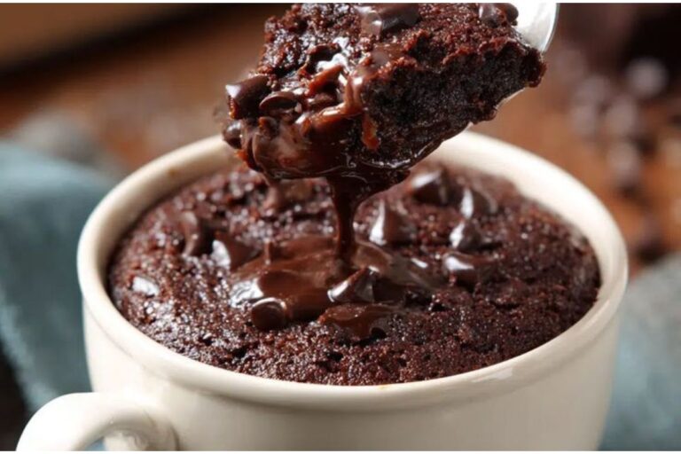 Eggless Chocolate Mug Cake Recipe: बिना ओवन के, सिर्फ 5 मिनट में बनाएं एगलेस चॉकलेट मग केक