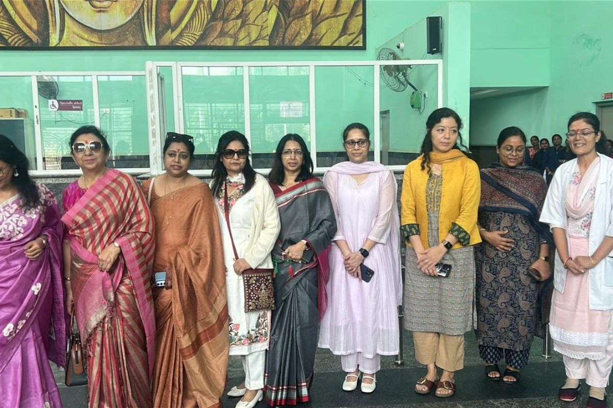 Bihar: सेवा, संवेदना और संकल्प: बिहार मानसिक स्वास्थ्य संस्थान में Ias अधिकारी की पत्नी संघ ने मरीजों को वितरित किए कंबल एवं बोर्ड गेम 1 File Photo