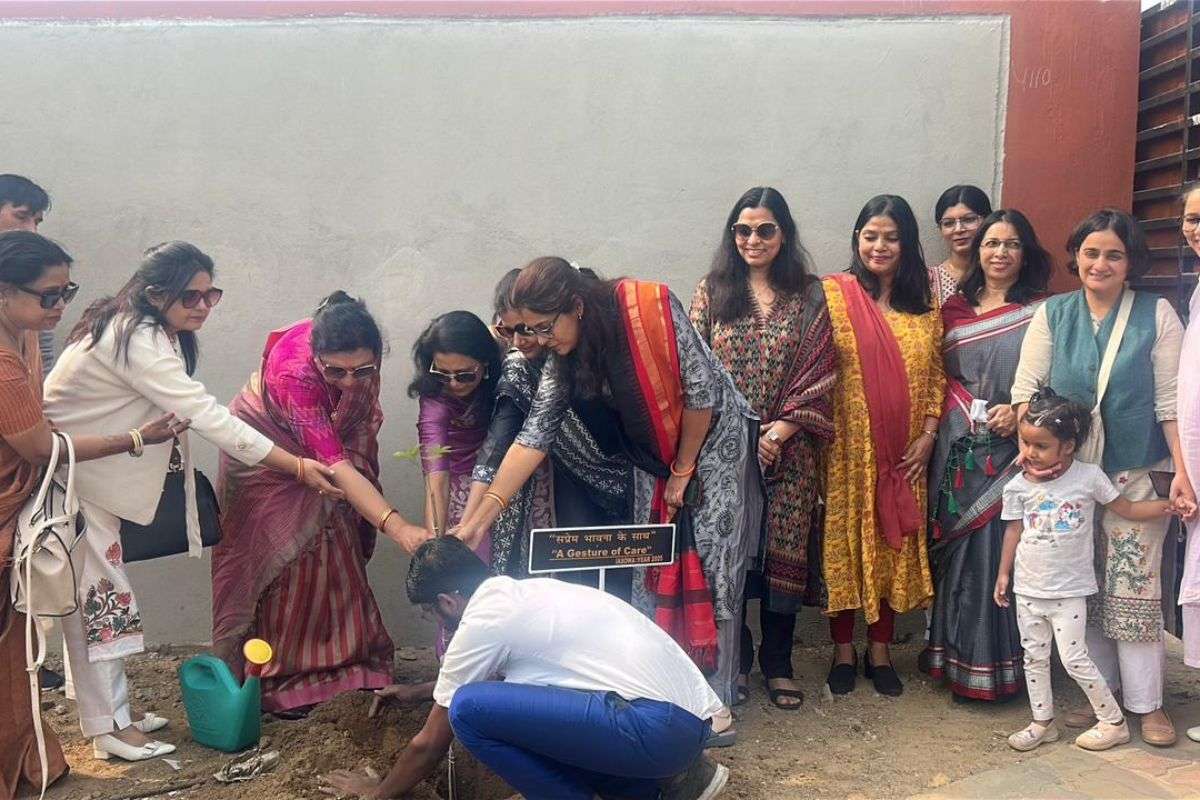 Bihar: सेवा, संवेदना और संकल्प: बिहार मानसिक स्वास्थ्य संस्थान में Ias अधिकारी की पत्नी संघ ने मरीजों को वितरित किए कंबल एवं बोर्ड गेम 4 File Photo