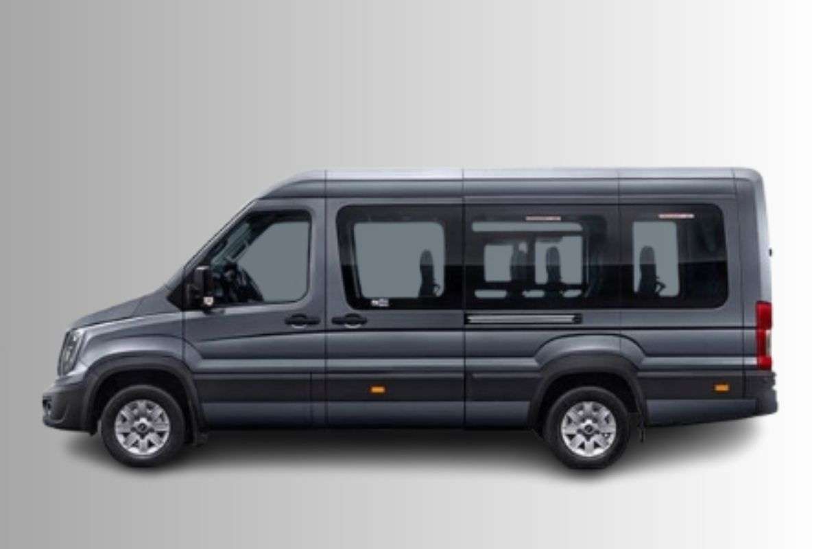 Force Traveller 3700