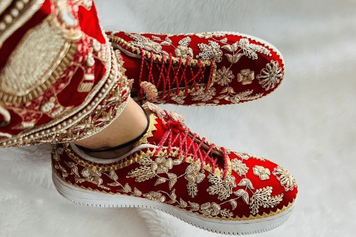 Glitter And Pearl Detailed Bridal Sneakers