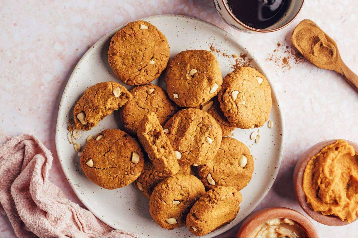 Weight Loss Peanut Snacks Recipe: वजन कम करने में मदद करेंगे ये 3 हेल्दी पीनट स्नैक्स - बेहद आसान है इन्हें बनाना 4 Healthy Peanut Cookies Recipe For Weight Loss