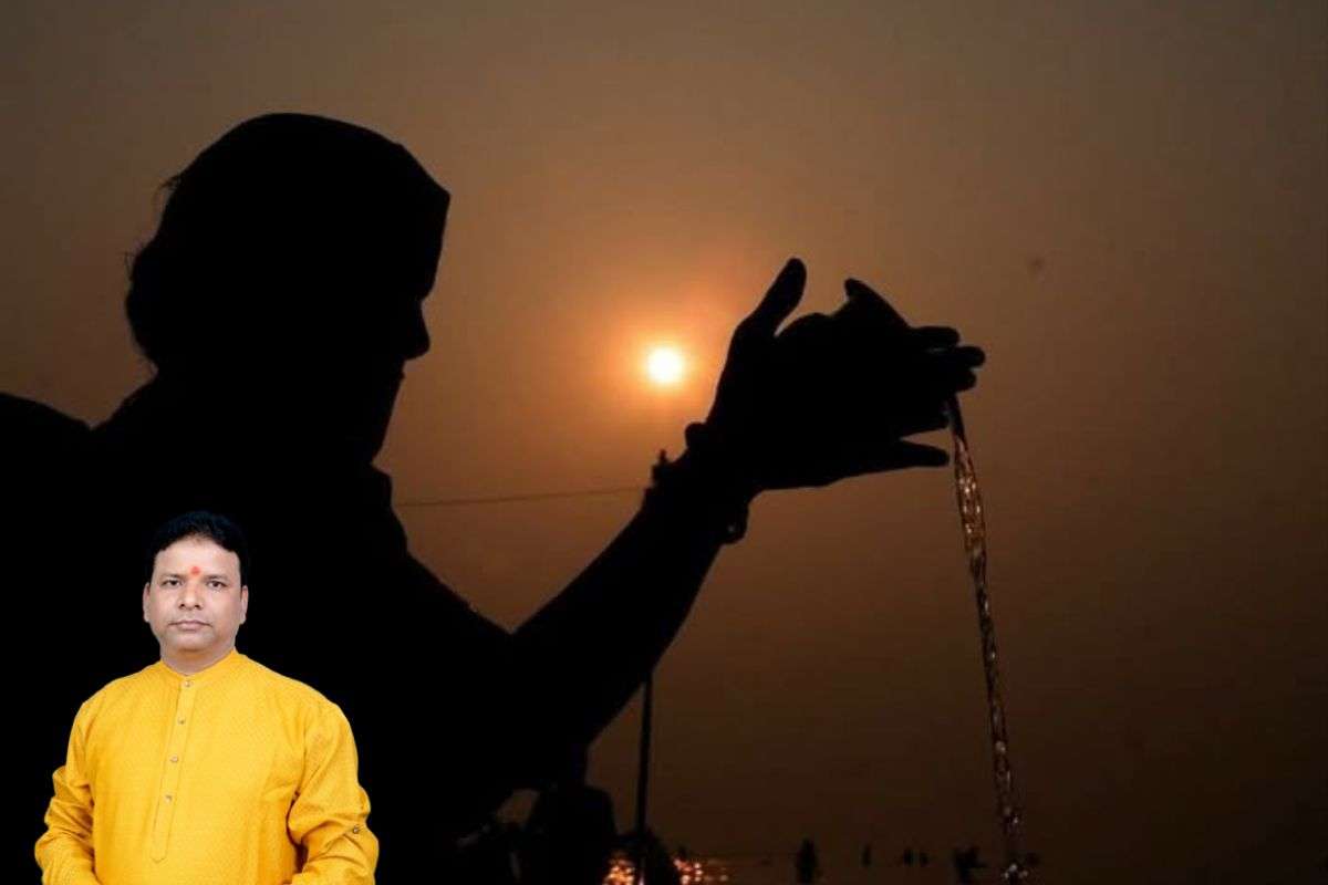 How to offer water to Sun God