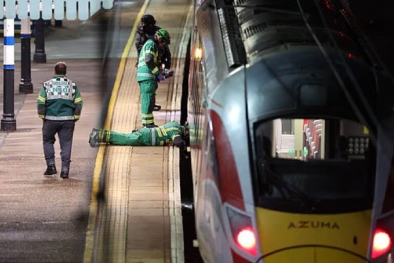 Huntingdon Train Stabbing : चलती ट्रेन में खूनी खेल, कई यात्रियों को चाकू से गोदा, देखें वीडियो