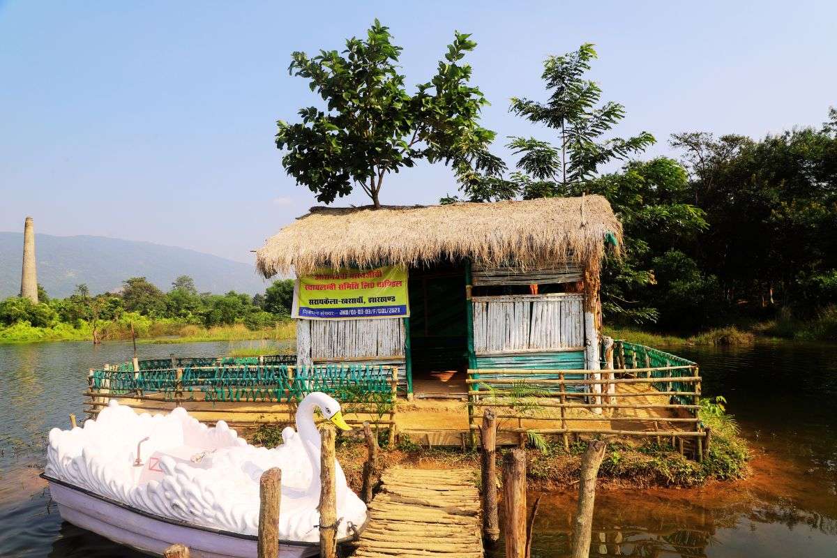 Video: कश्मीर के डल लेक से कम नहीं झारखंड का सतनाला झील, न्यू ईयर 2026 का यहां करें स्वागत 4 Jharkhand Tourism Satnala Jheel Like Dal Lake Seraikela Kharsawan News Today