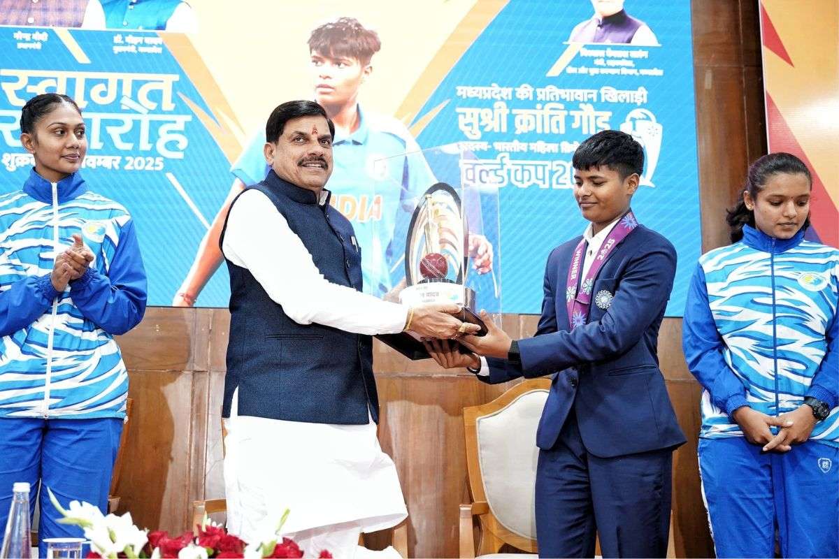 Women World Cup: Madhya Pradesh CM Dr Mohan Yadav felicitating Kranti Gaur