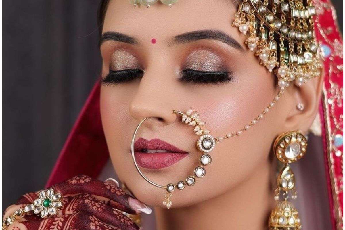 Latest Gold Pahadi Nath Design 6