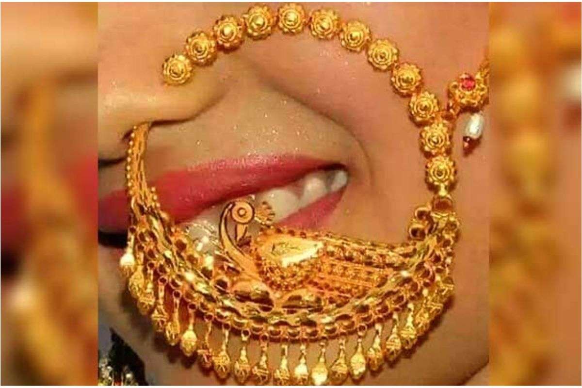 Latest Gold Pahadi Nath Design 8