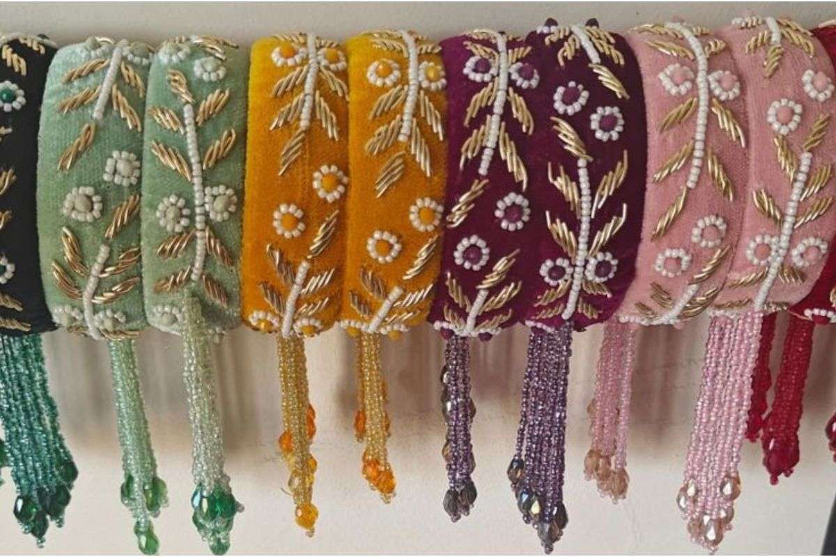 Latest Velvet Bangles Designs For Brides: शादियों से लेकर पार्टी तक, हर मौके पर परफेक्ट 4 Latest Velvet Bangles Designs For Brides 2 1