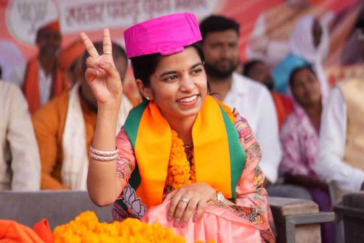 Nitish Cabinet Maithili Thakur become minister know famous singer reaction