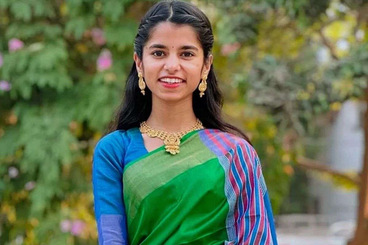 Maithili Thakur Net Worth