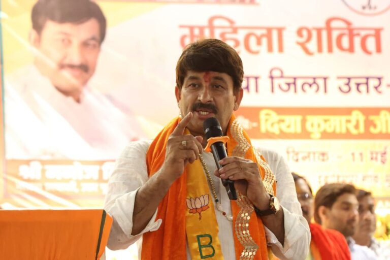 शपथ ग्रहण समारोह में नहीं पहुंचे विपक्ष के नेता, मनोज तिवारी ने कह दी बड़ी बात