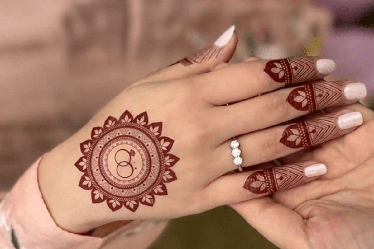 Minimal Bridal Mehndi for Ring Ceremony
