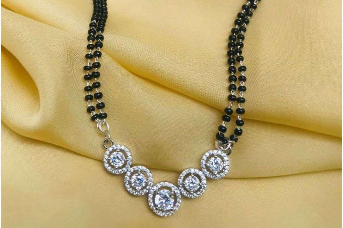 Modern Minimalist Silver Mangalsutra Design 1