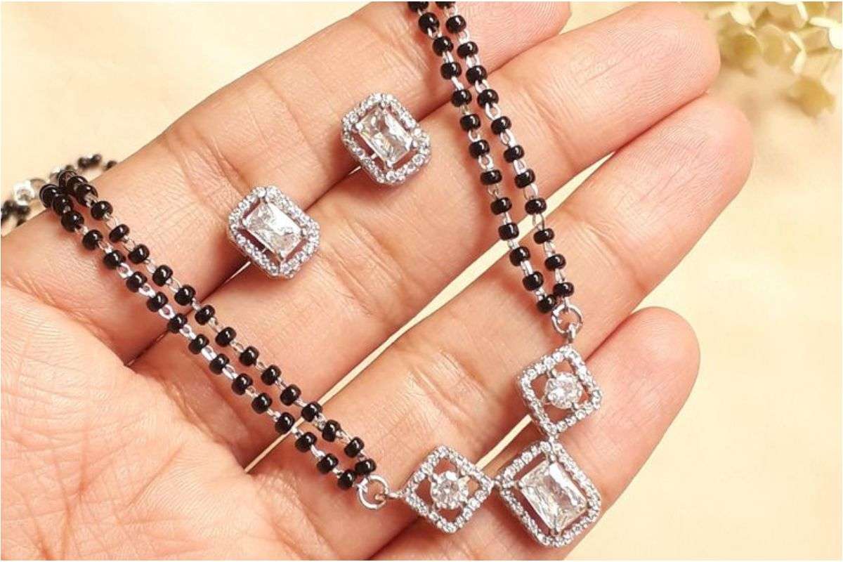 Modern Minimalist Silver Mangalsutra Design 3