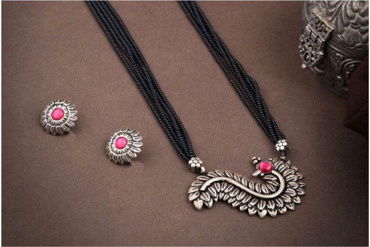 Modern Minimalist Silver Mangalsutra Design