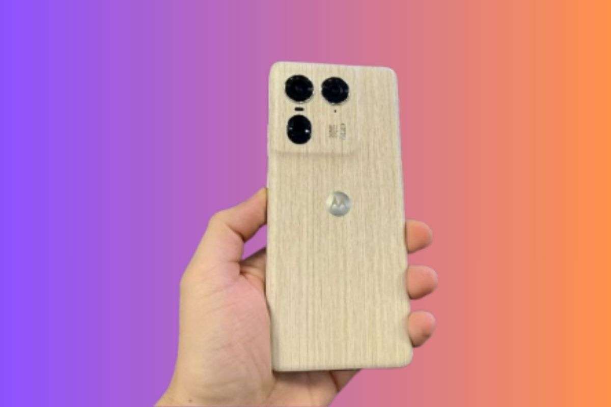 Motorola Edge 50 Ultra Black Friday Deal