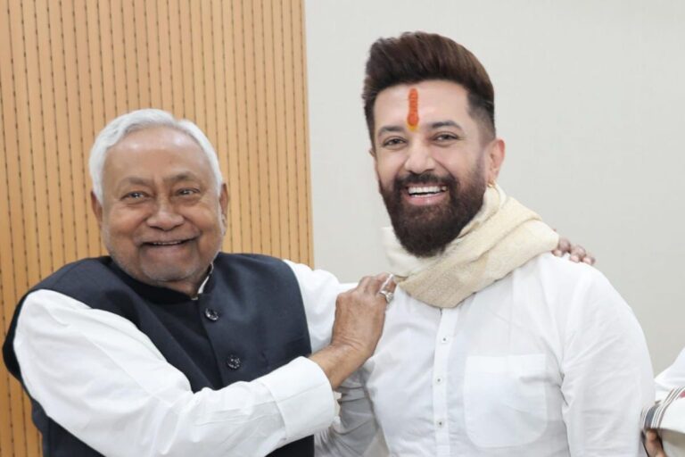 एनडीए की जीत के बाद चिराग पासवान ने नीतीश कुमार से की मुलाकात, बोले – पिता के कल्पना की दिशा में आगे बढ़ी पार्टी 