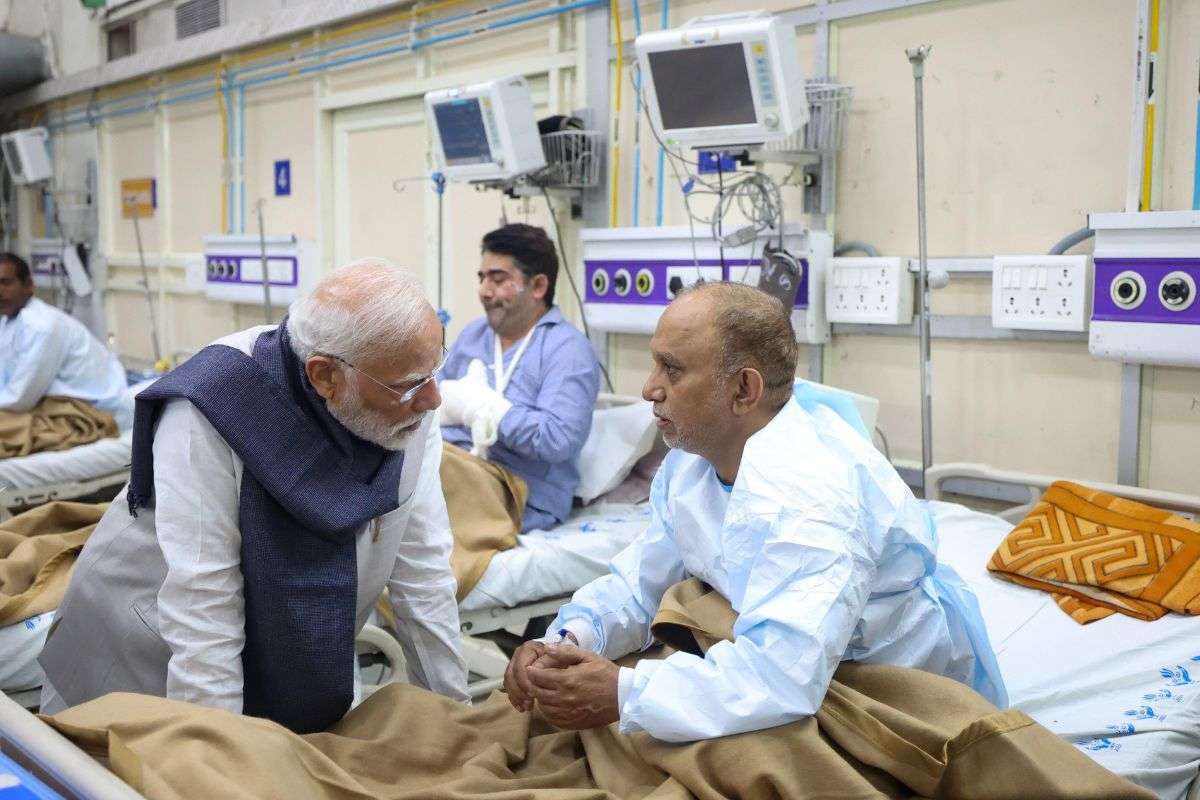 PM Modi met injured