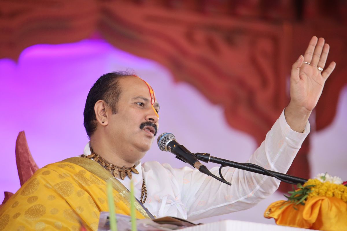 हरि-हर मिलन: सनातन एकता का महादर्शन- पौराणिक, दार्शनिक और साहित्यिक प्रमाण 1 Pandit-Pradeep-Mishra