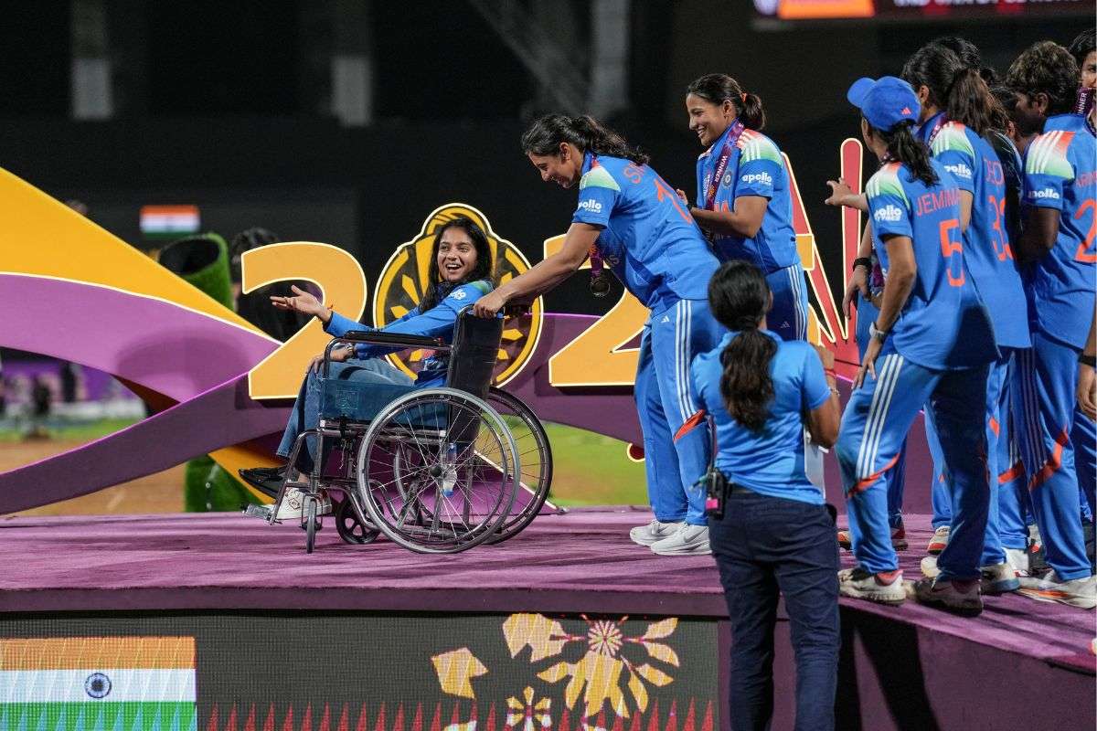 Women World Cup 2025: Pratika Rawal with Team Members