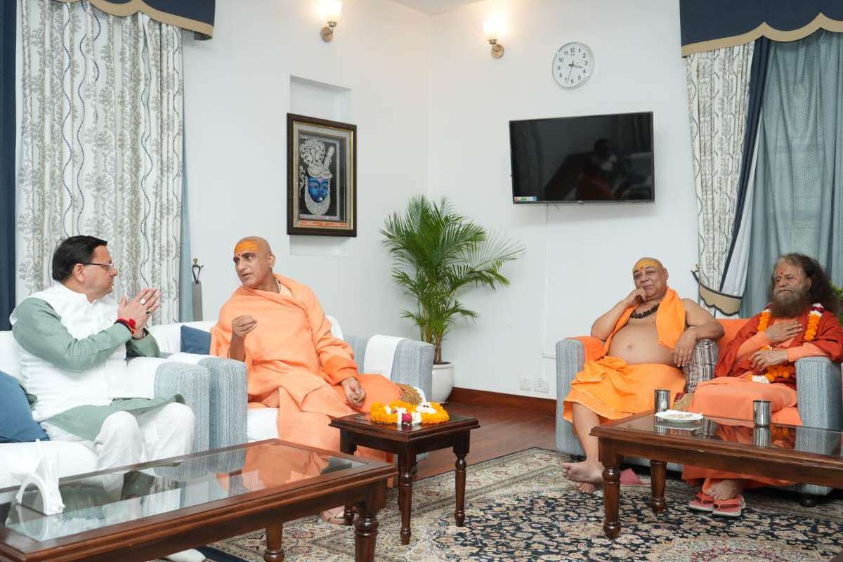 Saints blessed Chief Minister Dhami