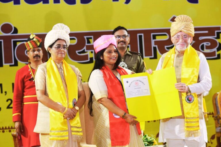 कॉलेजों-विश्वविद्यालयों में प्रोफेसर की नियुक्ति की समस्या होगी दूर, चाईबासा में बोले राज्यपाल संतोष गंगवार