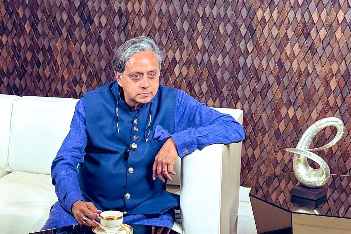 Shashi Tharoor new look