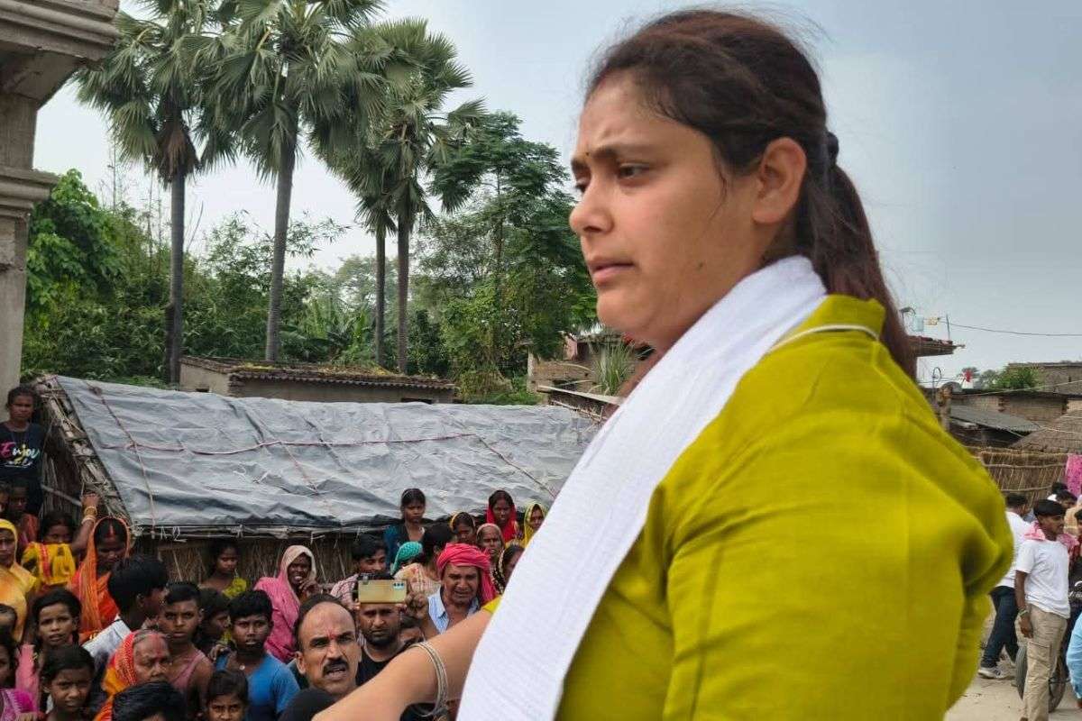 Lalganj Election Result 2025 sanjay kumar singh win against Munna Shukla daughter Shivani