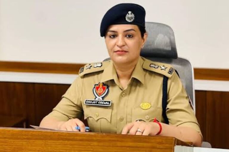Tarn Taran Assembly Bypoll: तरनतारन की SSP पर गिरी गाज, चुनाव आयोग ने क्यों किया सस्पेंड?, जानें वजह