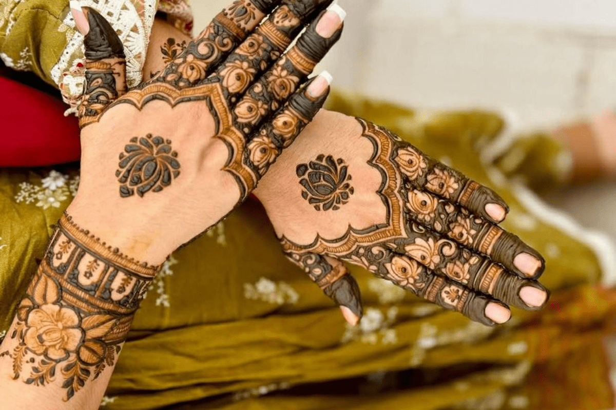 Trending Mehndi Designs For Engagement
