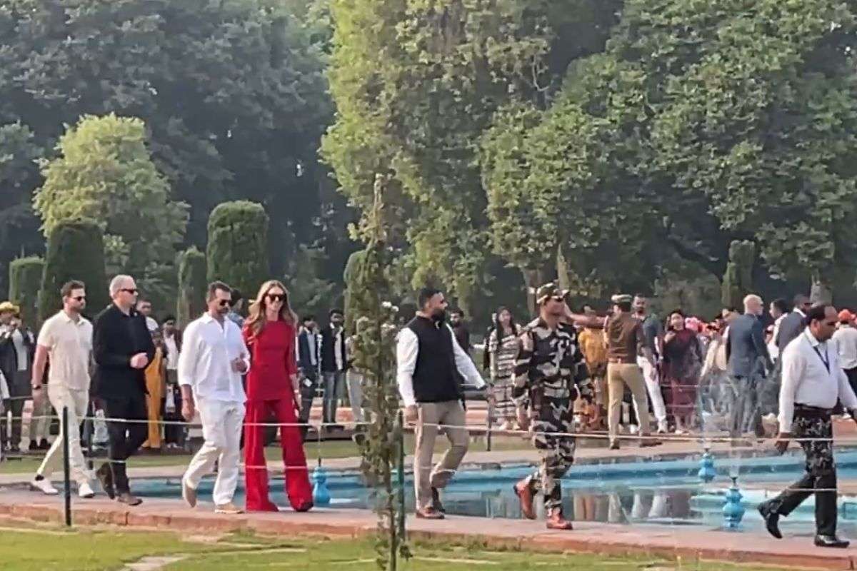 Trump-Son-Visit-Taj-Mahal