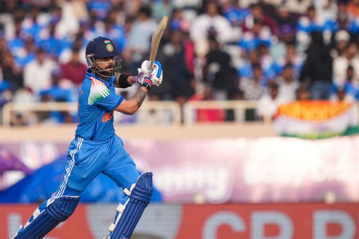 Virat Kohli Records In Jsca: रांची में फिर गरजा किंग कोहली का बल्ला, ऐसा करने वाले बन गए पहले खिलाड़ी 3 Virat-Kohli-Plays-Shot