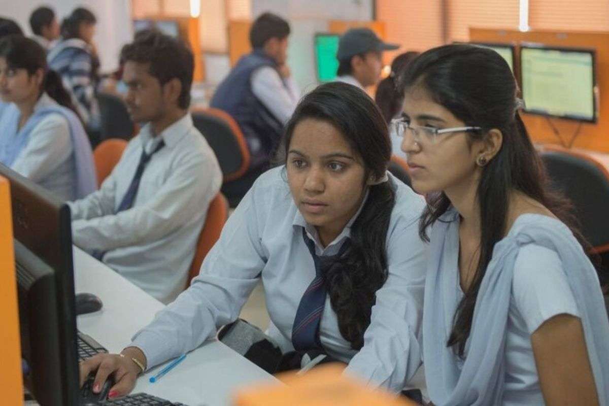 Bihar News: बिहार के इस जिले के माध्यमिक स्कूलों में होगी व्यावसायिक शिक्षा की पढ़ाई, जानिए विभाग की योजना