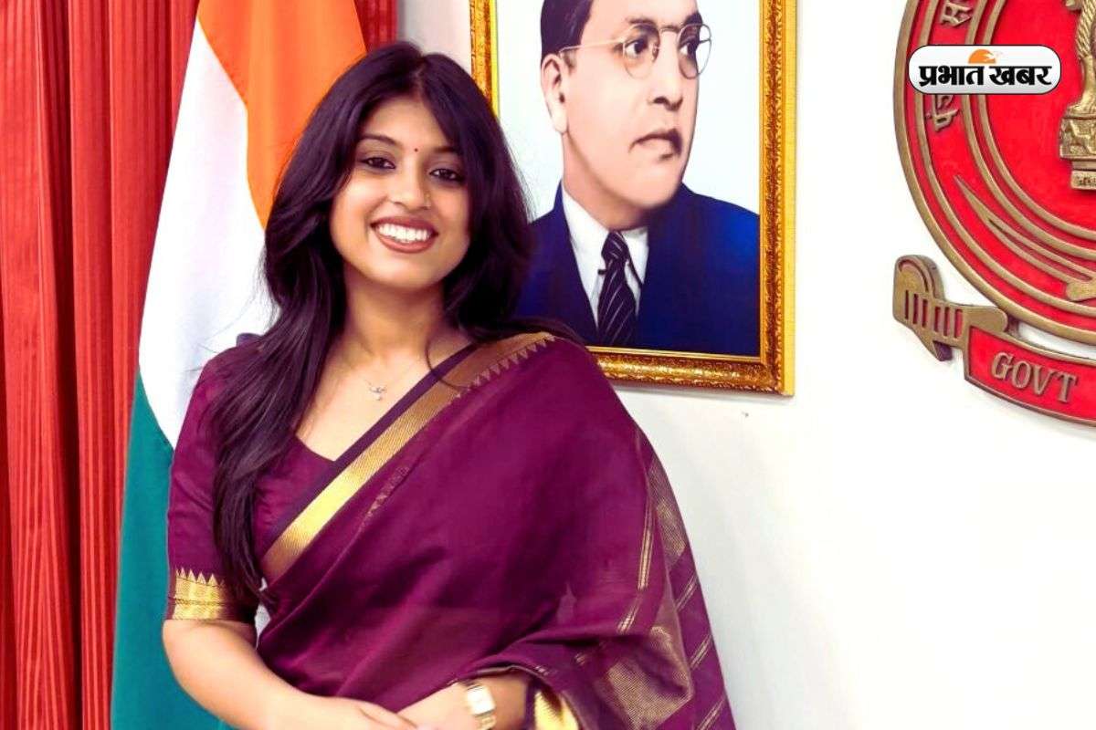 Youngest IAS Aastha Singh