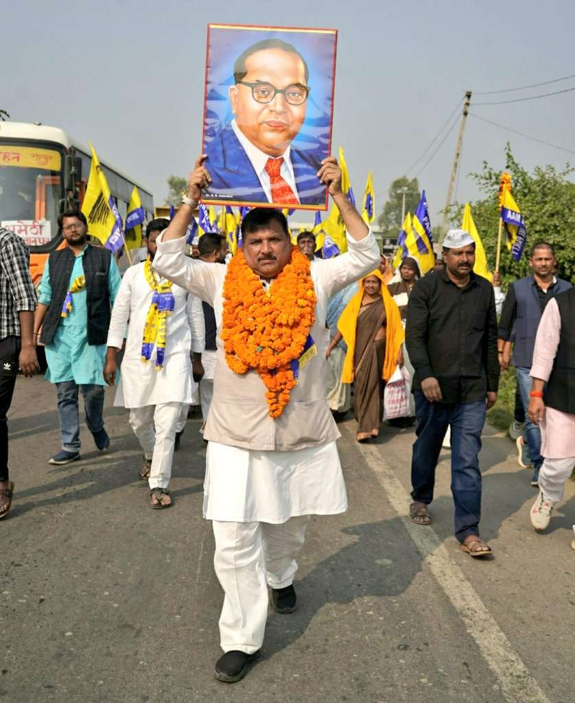 Up News: &Quot;रोजगार दो–सामाजिक न्याय दो&Quot; पदयात्रा के चौथे दिन कूरेभार से कटका तक उमड़ा जनसैलाब, भर्ती घोटालों पर Aap नेता संजय सिंह का सरकार पर हमला 3 Bc564D4D 11F9 427B B704 Fd76A9730D02