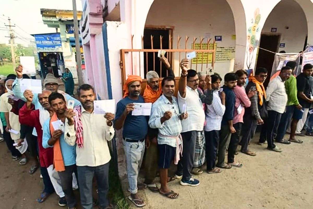 biharsharif voters news| 4 BJP workers detained in Bihar Sharif for distributing voter slips